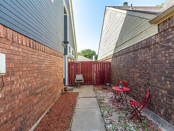 4th image of 1234 Settlers Way