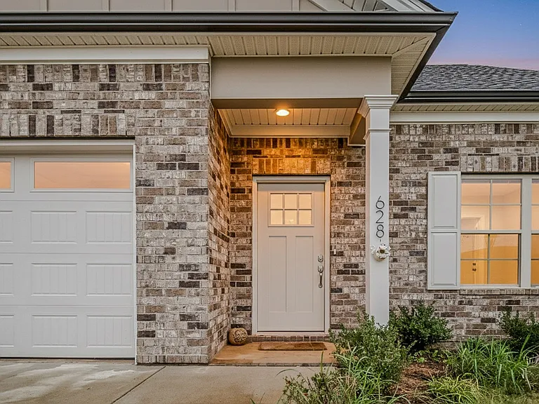 628 Bella Ct — Photo 26