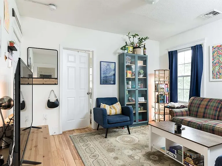 10 Lamartine St #3 — Photo 7