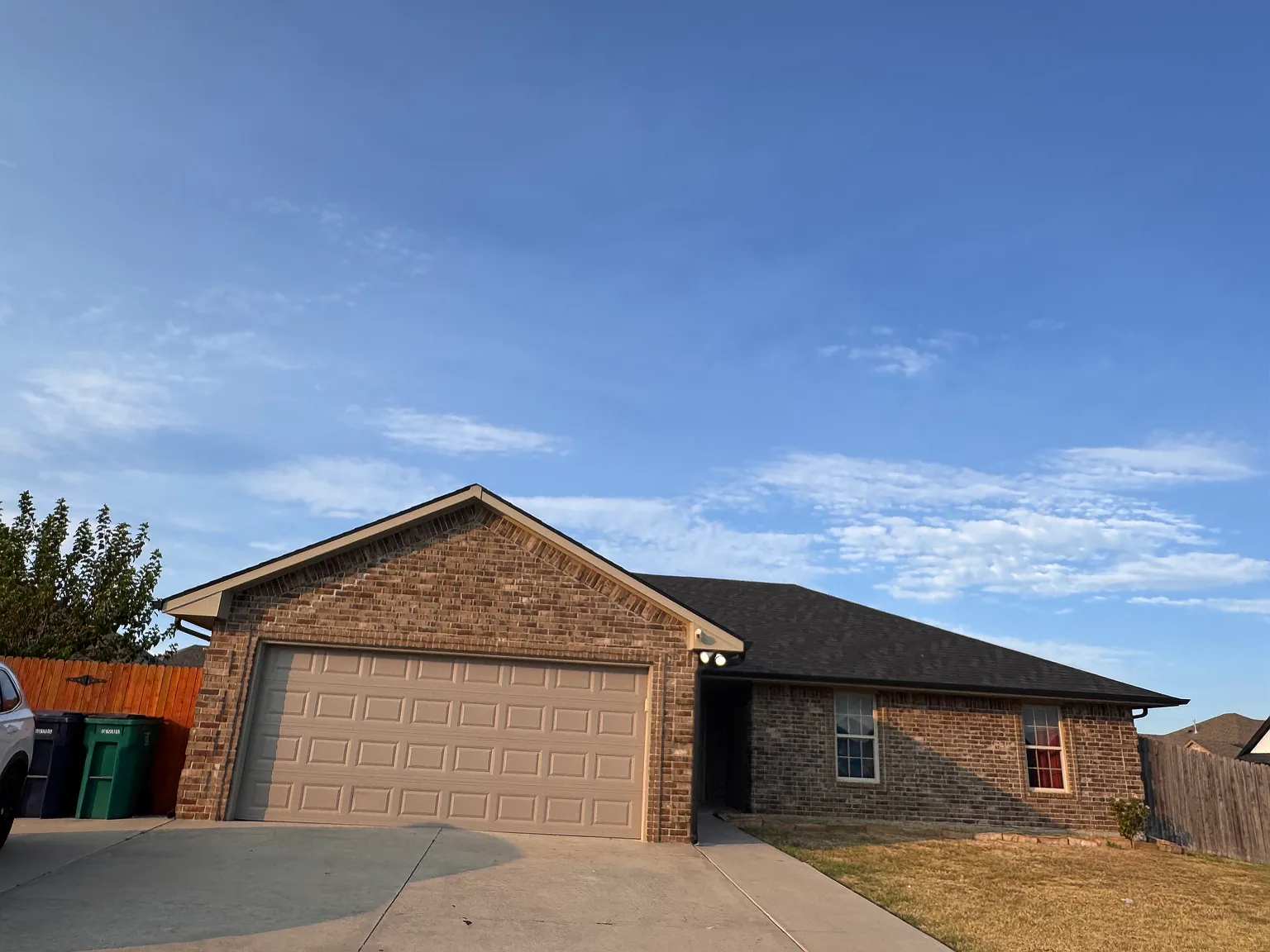 3 bed, 1306 sqft, $1,600 — Photo 1