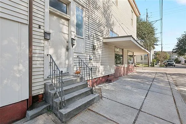 2 bed, 1.0 bath, 1200 sqft, $1,750 — Photo 2