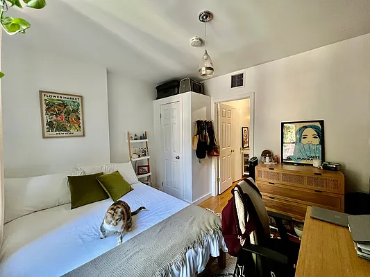 Rented by Ideal Properties Group | media 19