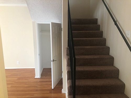 3rd image of 6709 Woodley Ave