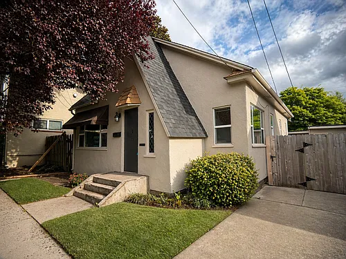 309 W McLoughlin Blvd Photo 1
