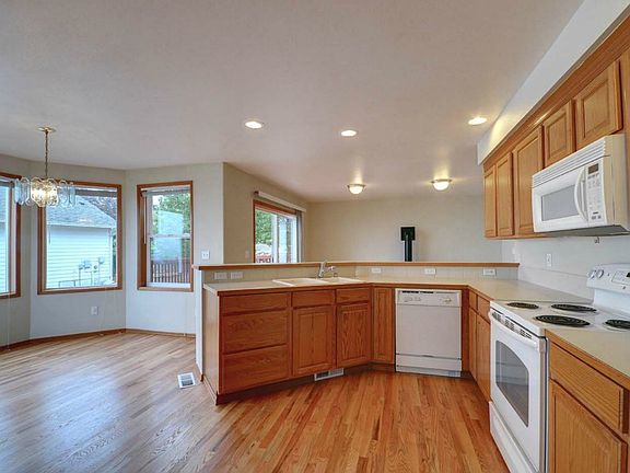 4th image of 7722 80th Ave NE