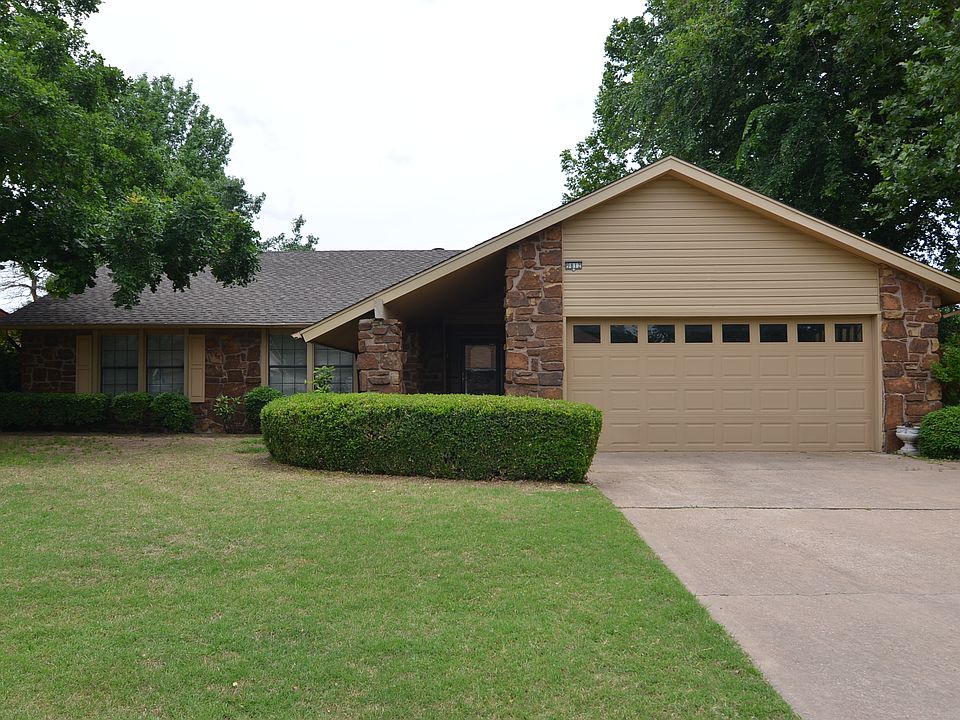 Stone Ranch Home in Southwood East