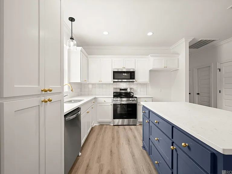 8007 Arnold Rd #5C — Photo 2