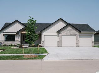 2525 N 188th St, Elkhorn, NE 68022