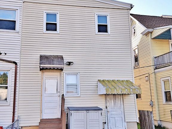 3rd image of 118 S Franklin St