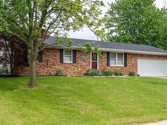2nd image of 152 Wexford Dr