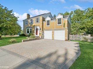 166 Happ Rd, Northfield, IL 60093