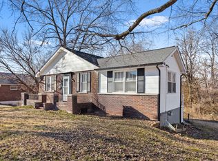 3339 Werder Dr, Saint Louis, MO 63121