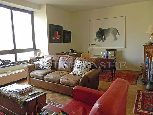 Rented by Peter Ashe | media 19