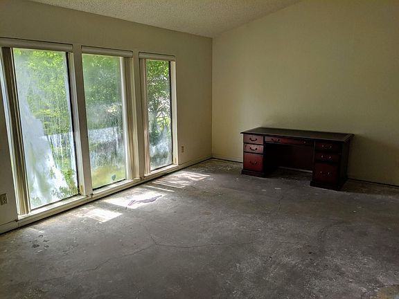 3rd image of 8501 Lichen Dr
