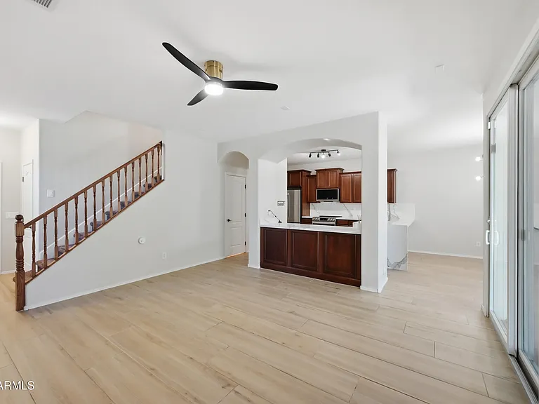 2250 E Wayland Dr — Photo 7