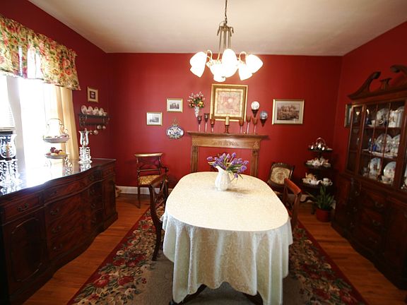 I LOVE my dining room