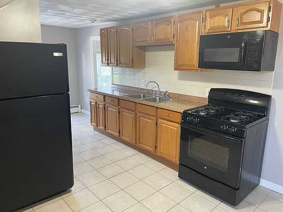 2nd image of 9 Forest Ave Floor 3