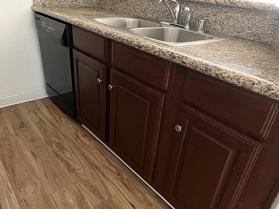 2nd image of 5138 S Jones Blvd Unit 103