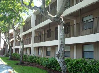 Ramblewood Court, Pompano Beach, FL 33071
