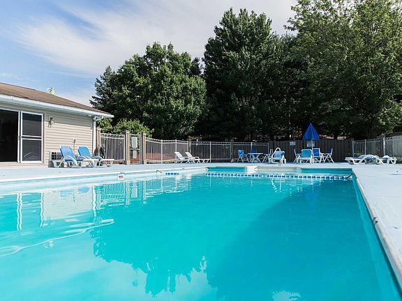 5th image of 1002 Village Dr #1002