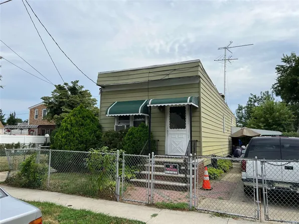 22106 113th Ave, Queens Village, NY 11429