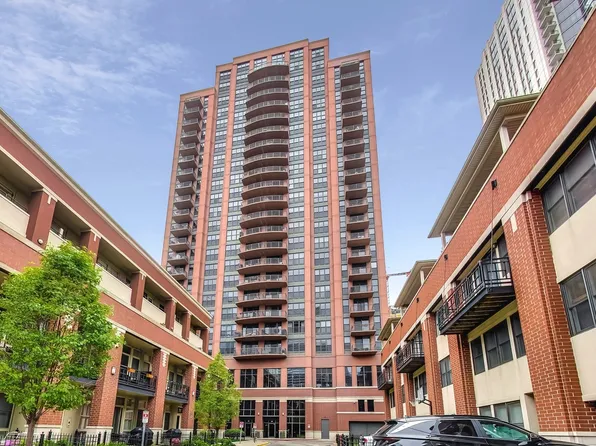 330 N Jefferson St APT 409, Chicago, IL 60661