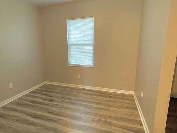2nd image of 529 Palace Ln #B