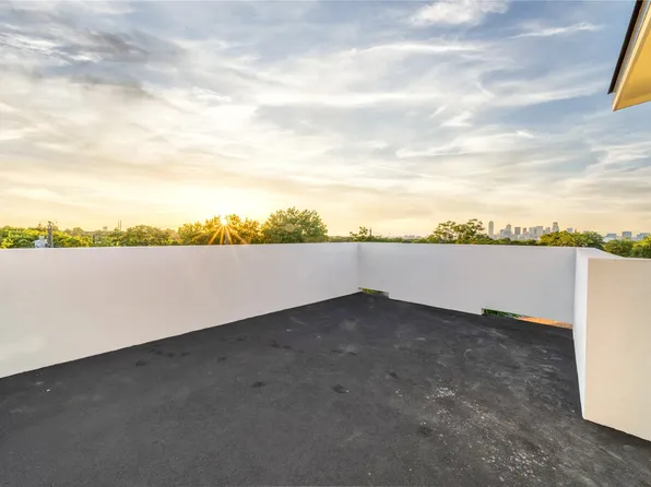 814 Lambert St, Dallas, TX 75203