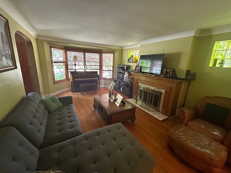 6122 N Drake Ave — Photo 8