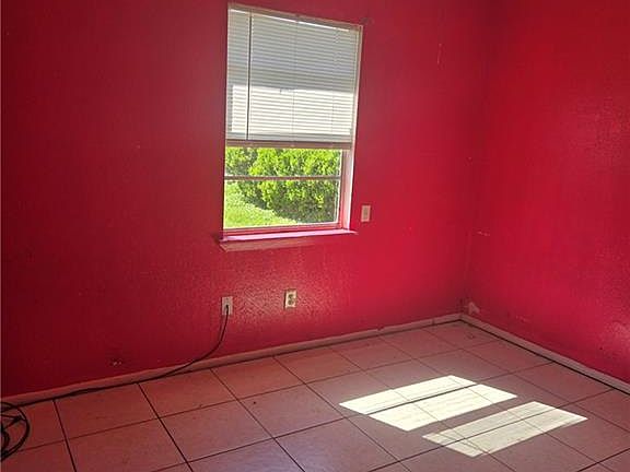 2nd image of 1449 Lincoln Ave