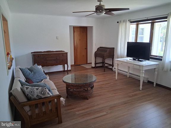 2nd image of 37072 Club House Rd