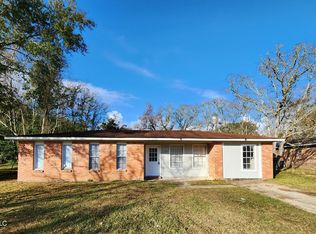 2201 Shadowwood Cir, Gautier, MS 39553