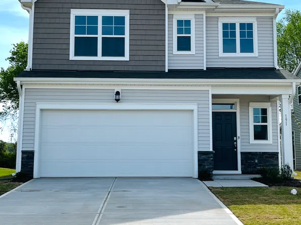 203 S Finley Landing Pkwy, Smithfield, NC 27577