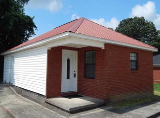 215 3rd Ave NW, Arab, AL 35016