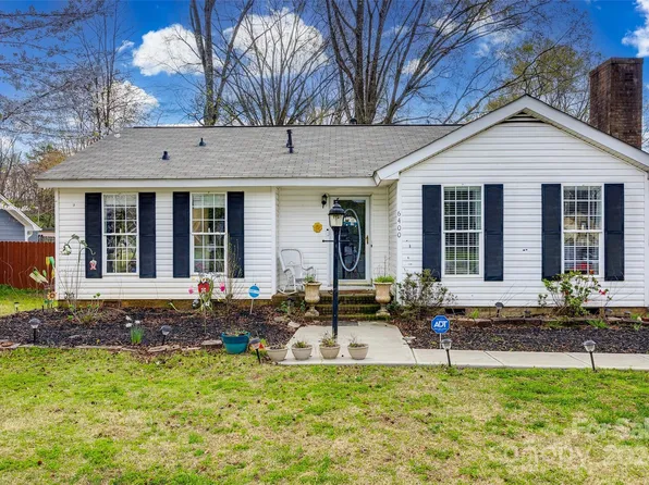 6400 Old Meadow Rd, Charlotte, NC 28227