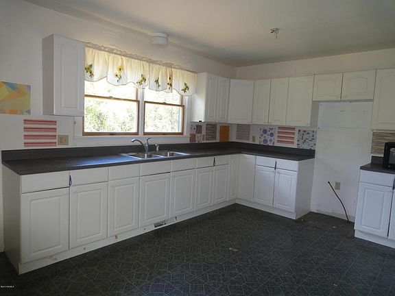 2nd image of 10 Hillside Ave