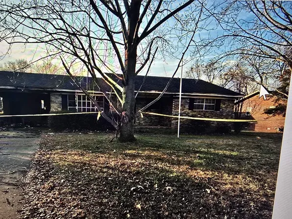 1817 Davy Crockett Cv, Dyersburg, TN 38024