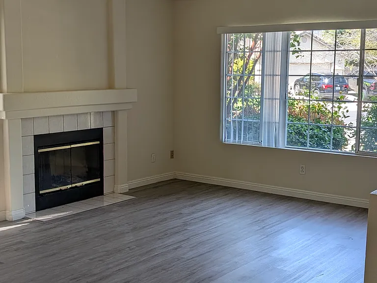 4717 Durham Ct — Photo 4