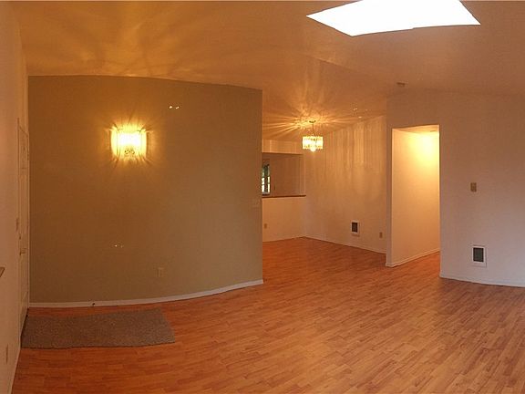 5th image of 1544 Lake Dr