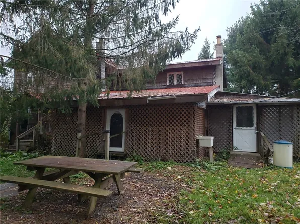 442 Bean Hill Rd, Endicott, NY 13760