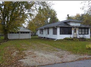 2011 E 17th St, Muncie, IN 47302