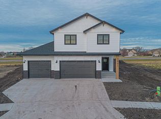 4843 4th St S, Moorhead, MN 56560