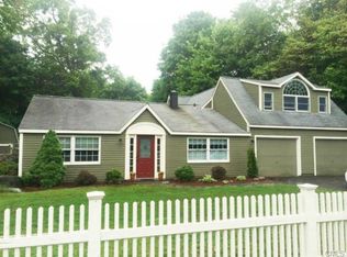 233 Lloyd Dr, Fairfield, CT 06825