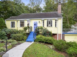 915 Heron Dr, Silver Spring, MD 20901