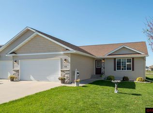 104 Timberwolf Ct, Mankato, MN 56001