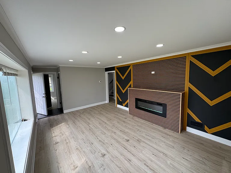 16439 Cottage Grove Ave — Photo 5
