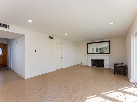 5th image of 11012 Bixler Cir