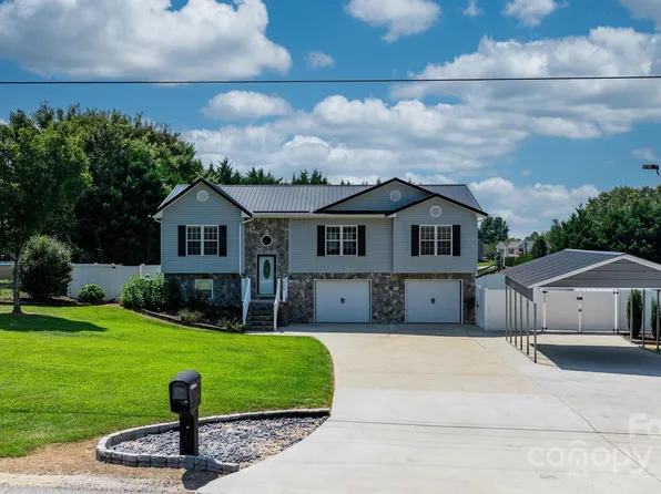 698 Pine Mountain Rd, Hudson, NC 28638