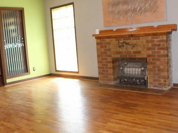 5th image of 303 N Washington St