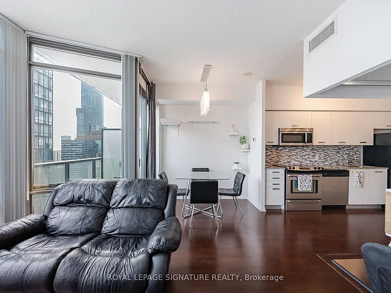 832 Bay St #3307 — Photo 17